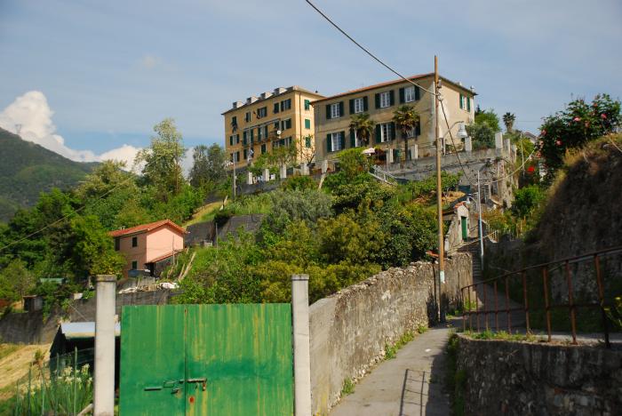 villa e terreni agricoli