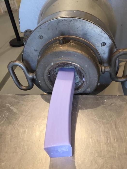 Così esce dalla macchina il sapone di Marsiglia