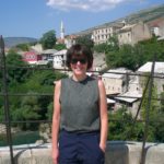 Laura Guglielmi sul ponte di Mostar