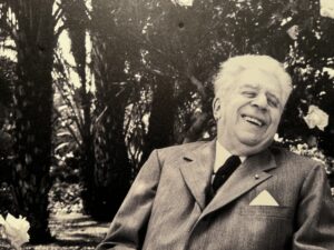 Montale, in una rara fotografia