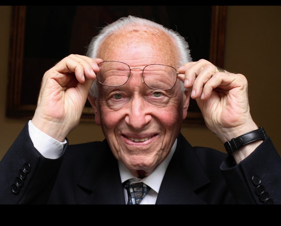 Luigi Luca Cavalli Sforza: il DNA dimostra che siamo tutti uguali Luigi Luca Cavalli Sforza